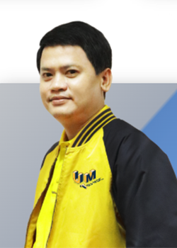 นายกฤชณัท  พรหมเสนะ