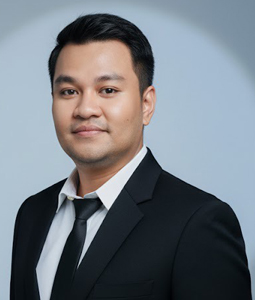 อาจารย์เสกศักดิ์  อยู่ดี