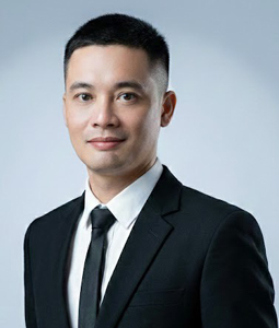 อาจารย์นคเรศ อุกชะยา